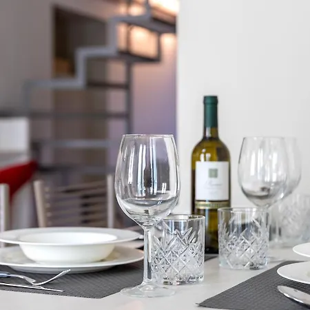 Navigli-duomo Exclusive Design Loft Su Due Piani Con Wifi Daire